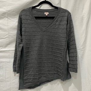 Pixley Size Medium Gray Striped Sweatshirt with Diagonal Hem